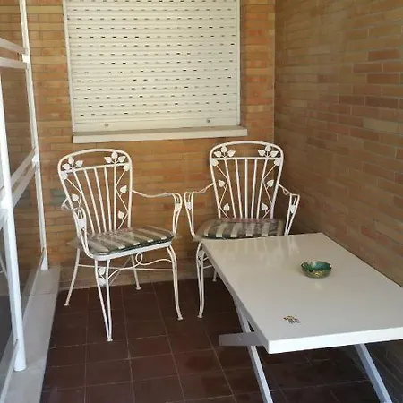 Apartamento Eduardo Dato Sevilla Buitenkant foto